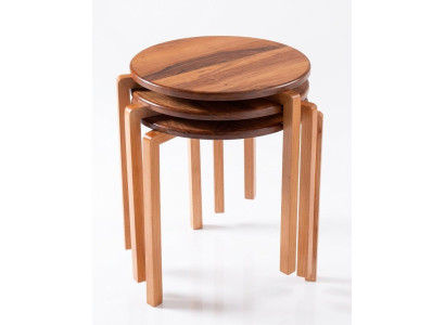 Drei stilvolle Beistelltische im modernen, eleganten Design