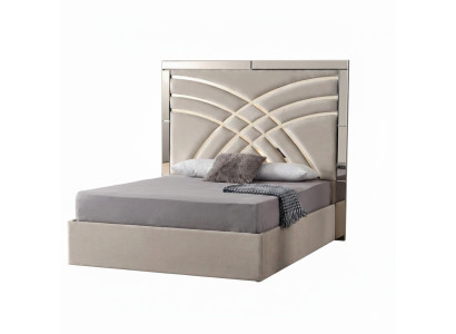 Elegantes Bett mit stilvollem Design für erholsamen Schlaf