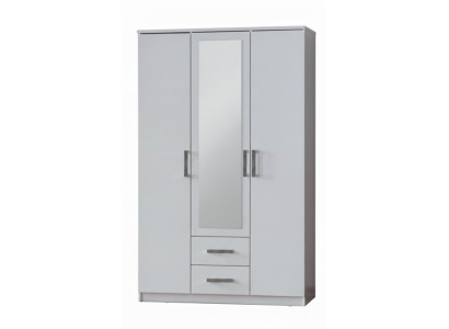 Geräumiger Kleiderschrank im modernen Design mit viel Stauraum