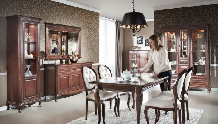 Ensemble de salle à manger luxueux pour le salon dans un style italien unique.