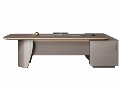 Eleganter Chefschreibtisch mit Holzoberfläche und modernem Design