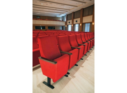 Ergonomischer Konferenzstuhl für Besprechungen mit rotem Design