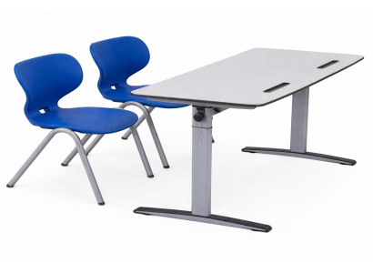 Ergonomisches Schulbank-Set mit verstellbarer Höhe und blauen Stühlen