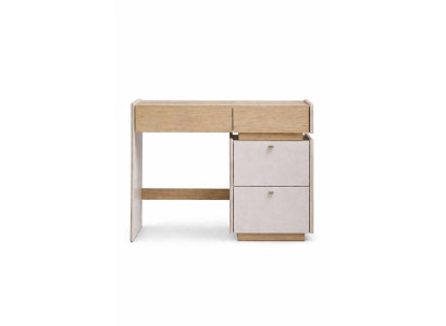 Eleganter Frisiertisch mit minimalistischen Holz- und Lackelementen