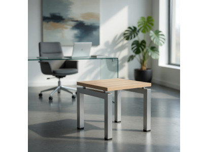 Moderner Beistelltisch aus Holz und Metall