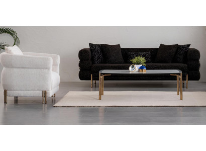 Luxuriöses Set: Sofa, Sessel und Couchtisch mit goldenen Akzenten