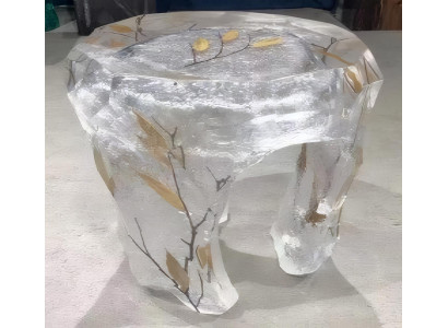 Stilvoller Epoxidharz-Tisch  Runder Design-Beistelltisch mit Eisstruktur-Effekt