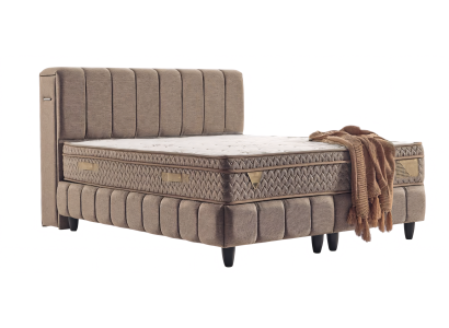 Bett mit stilvollem Design stabiler Konstruktion und vertikaler Steppung