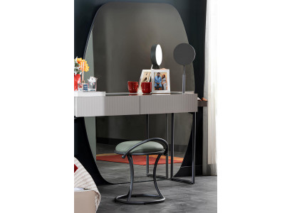 Stilvoller Weißer Schminktisch Edler Polsterhocker Schlafzimmer Set