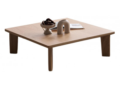 Moderner Couchtisch aus Holz im minimalistischen und eleganten Design
