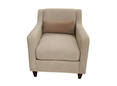 Beiger Sessel. Bequem stilvoll und perfekt zum Lesen