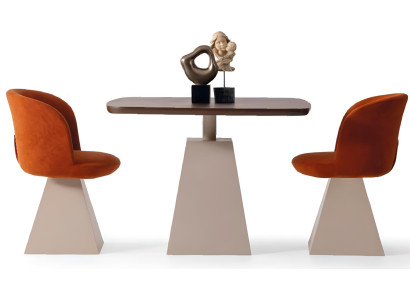 Elegante Essgruppe mit modernen Stoffstühlen und einem Holztisch