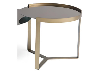 Eleganter Goldener Beistelltisch Metallrahmen Edle Wohnzimmermöbel