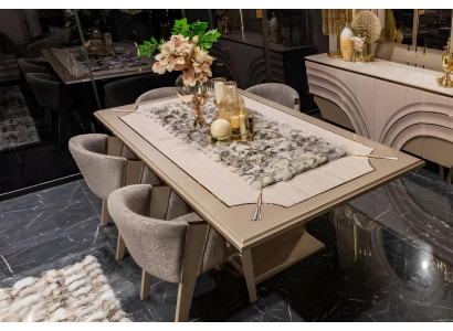 Exklusives Esszimmer-Set: Hochwertiger Tisch und 4 bequeme Stühle