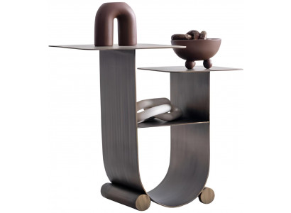 Kreativer Beistelltisch mit geometrischen Formen und modernem Design