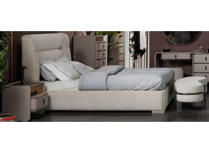 Elegante Beige Schlafzimmer Möbel Polsterbett 2x Nachttische Bank