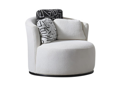 Eleganter Sessel in Weiß mit modernen Kissen im Schwarz Weiß Design luxuriöse