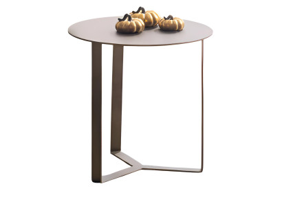 Eleganter Beistelltisch mit runder Tischplatte und goldenen Akzenten