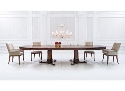 Elegantes Esszimmer-Set aus Tisch und 4 Stühlen mit Holzoberfläche