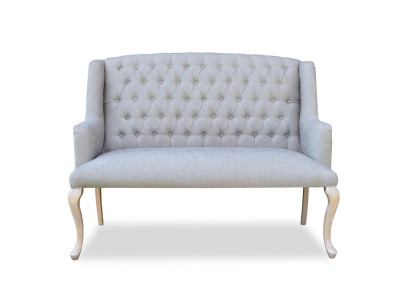 Elegante Chesterfield-Ledercouch in braun für Wohnzimmer